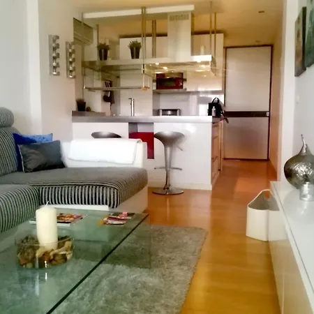 Precioso Duplex Reina Mercedes 5 Minutos Hospital Lejlighed