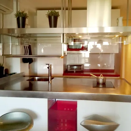 Precioso Duplex Reina Mercedes 5 Minutos Hospital *