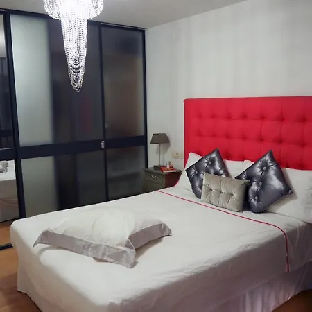 Precioso Duplex Reina Mercedes 5 Minutos Hospital * セビリア