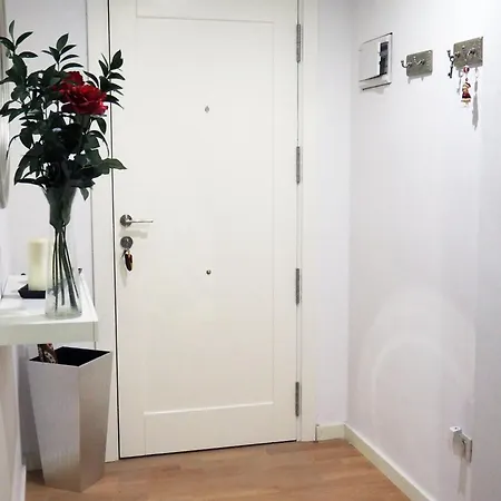 アパート Precioso Duplex Reina Mercedes 5 Minutos Hospital *